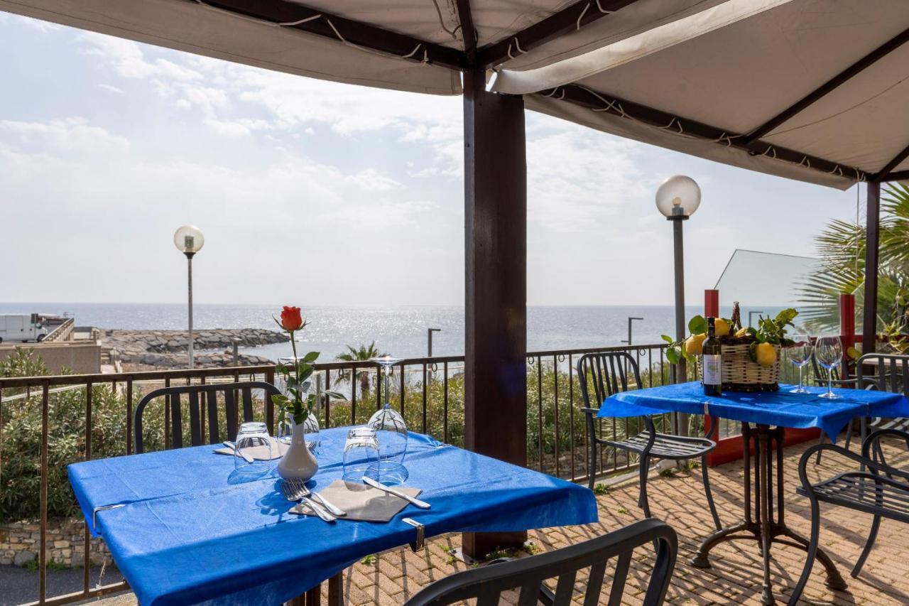 Albergo Ristorante Lucciola سانتو ستيفانو أل ماري المظهر الخارجي الصورة