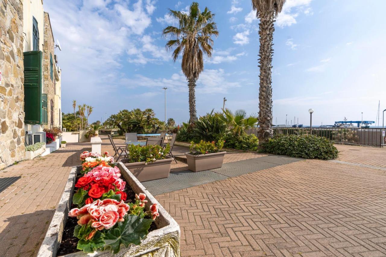 Albergo Ristorante Lucciola سانتو ستيفانو أل ماري المظهر الخارجي الصورة