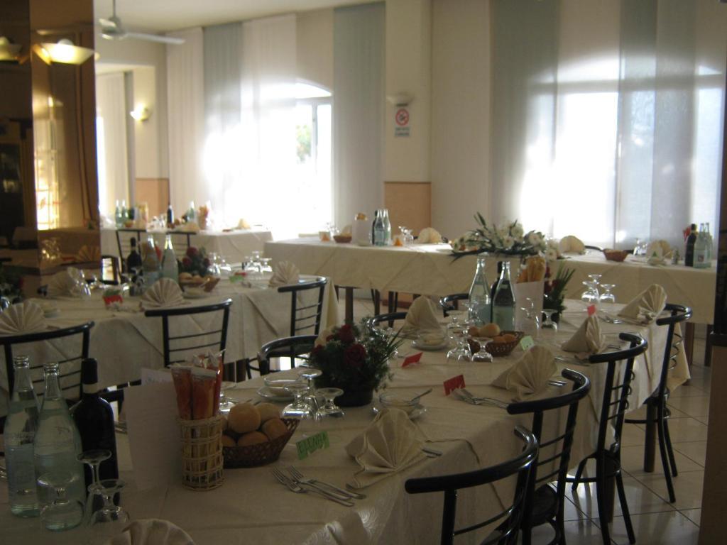 Albergo Ristorante Lucciola سانتو ستيفانو أل ماري المظهر الخارجي الصورة